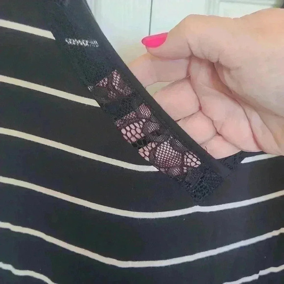 Michel Studio Lace Trim V-Neck Striped Tshirt -  Size 2X - Picture 4 of 9
